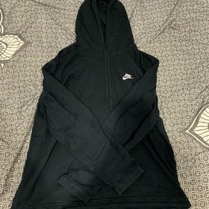 Nike woman’s sweatshirt